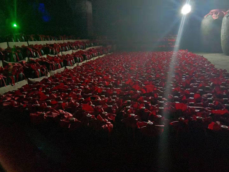 流星泉酱香型白酒多少钱一瓶？酱香型白酒为什么要存放在陶罐里？
